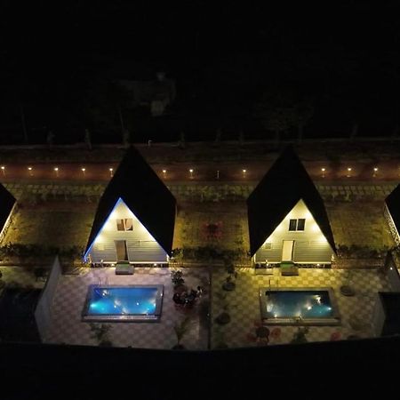 Gr8 Hill Pool Villas Murbād Exterior foto